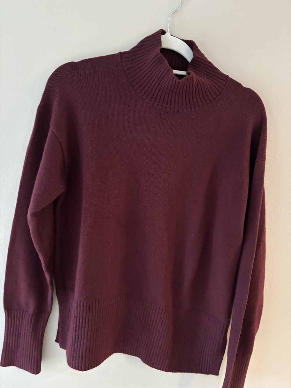 Banana Republic Ribbed Turtleneck Sweater - Burgundy